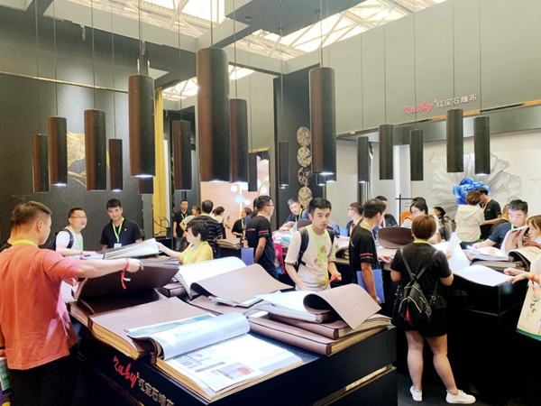上海墙纸墙布展丨红宝石墙布刘德海：明确定位，冲破行业瓶颈期