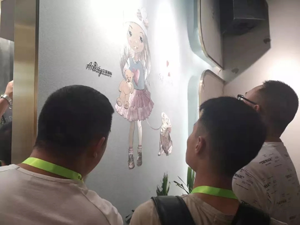 艾是墙布携新品惊艳亮相上海展  为“品牌王者”战略提速推进