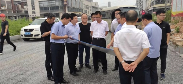 新标门窗四会智能生产基地迎接四会市市长一行莅临调研