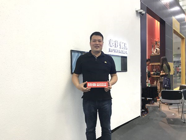 深圳家纺展丨乾庄刺绣汪建卫:整体打造终端零售 深圳家纺展丨乾庄刺绣汪建卫:整体打造终端零售