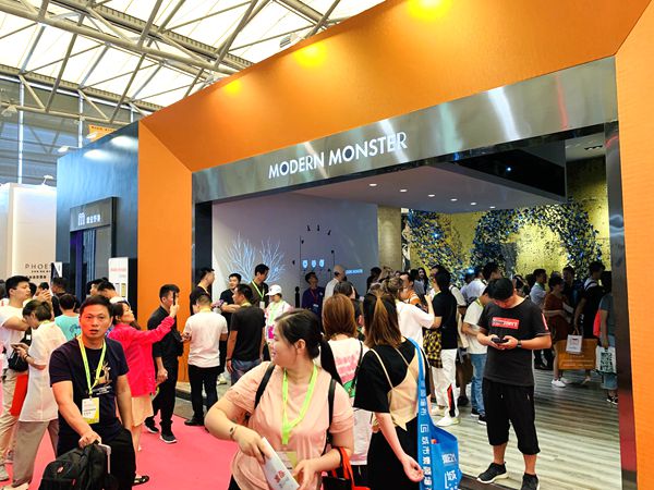 上海墙纸墙布展丨摩登野兽墙布熊志军:专注自身品质和服务 上海墙纸墙布展丨摩登野兽墙布熊志军:专注自身品质和服务