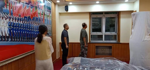 七特丽无缝壁布被三军仪仗队选用铺贴