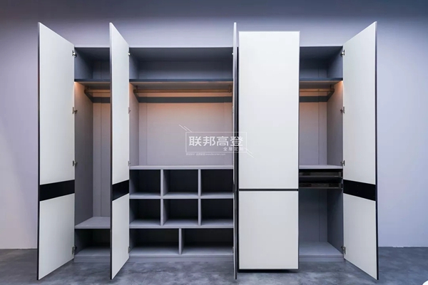 联邦高登新品衣柜 小空间有大本事 联邦高登新品衣柜 小空间有大本事