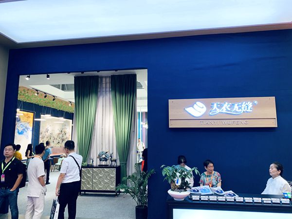 上海墙纸墙布展丨天衣无缝墙布葛伟强：重推高端素色纯色墙布