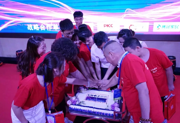 丽绣刺绣无缝墙布2019品牌战略升级峰会精彩回顾