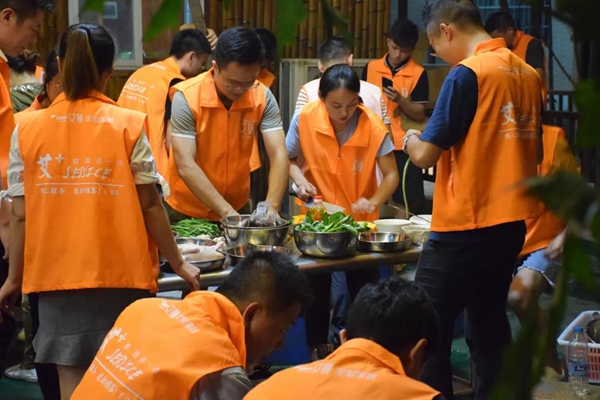 艾娅全屋定制工厂直购月暨联动培训会火热进行中
