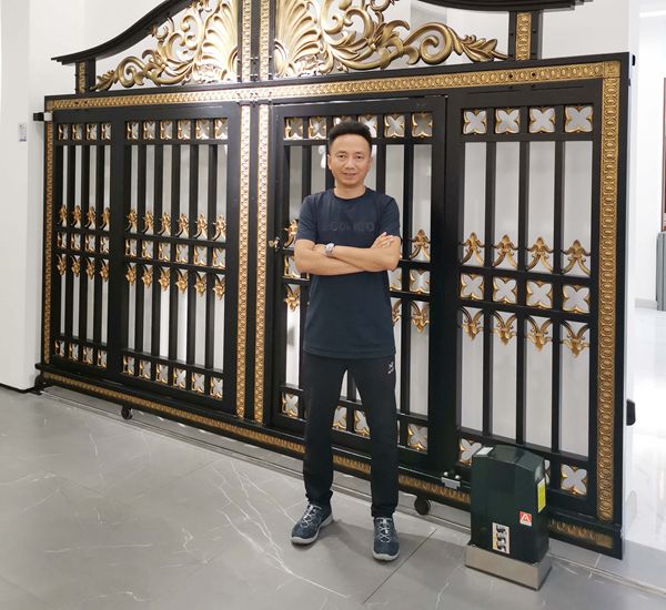 【慧亚探店】卫朗铝艺经销商何军:服务有深度,终端创价值