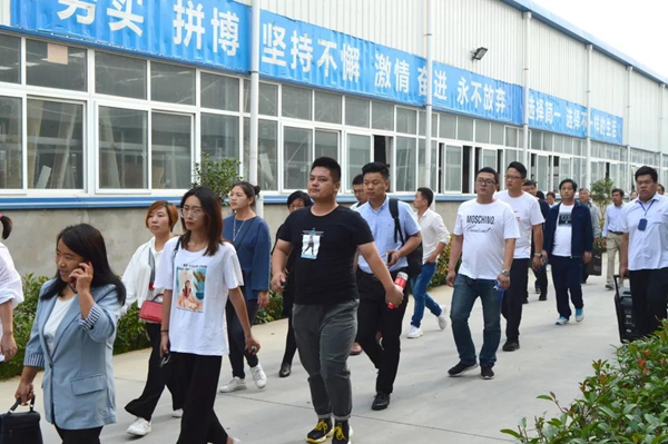 简一衣柜 赋能大定制新盈利模式财富分享会完美收官