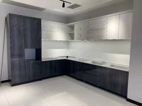 鲁班世家全屋定制青岛专卖店强势登陆红星美凯龙