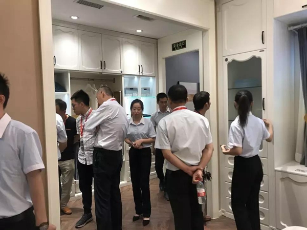 简·爱保罗全屋定制2019第二期财富分享会圆满成功 简·爱保罗全屋定制2019第二期财富分享会圆满成功
