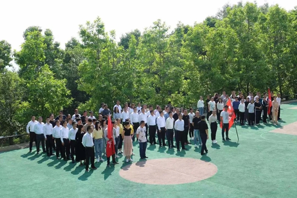 开心木门全国联动封闭式拓展训练圆满结束