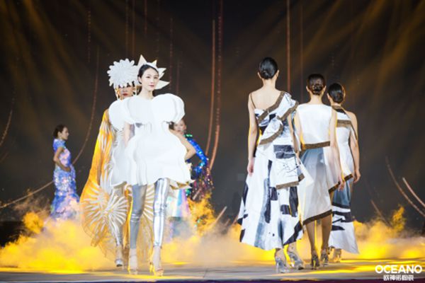 “大道当然 奋勇直前”欧神诺陶瓷2019年会