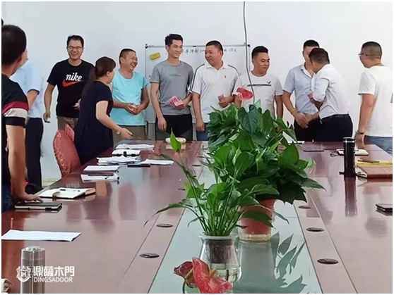 鼎萨木业齐心协力,全力冲刺2019