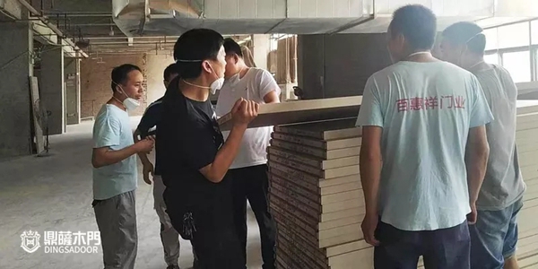 鼎萨木业加大力度整顿生产现场 全面提升产品质量