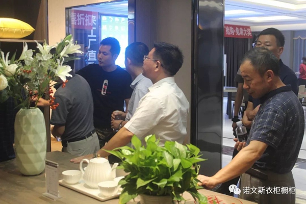 诺文斯定制家居欢迎省市领导来到江西分公司调研考察