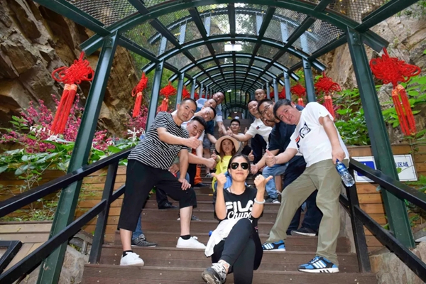 七特丽总部2019夏季拓展训练活动完美收官