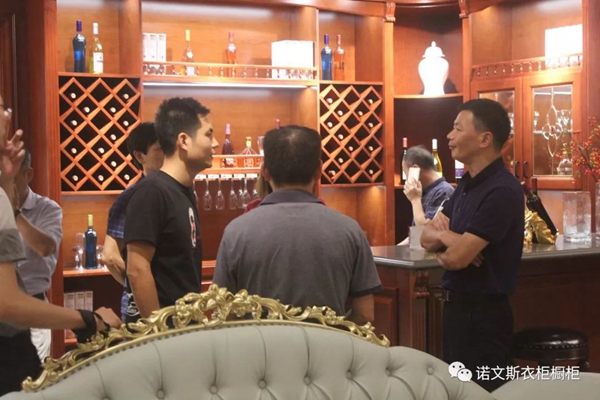 诺文斯定制家居欢迎省市领导来到江西分公司调研考察