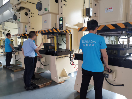 益有定制浙江生产基地正式挂牌成立 一流设备促进品质科技化