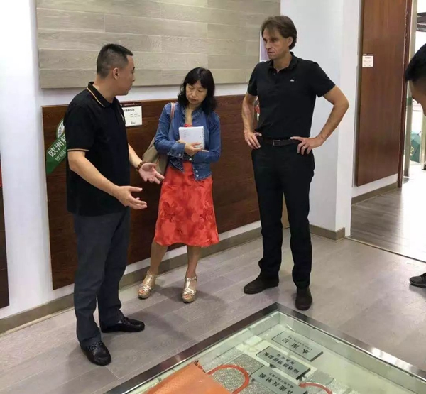 德国柯诺集团一行领导莅临永吉地板参观考察