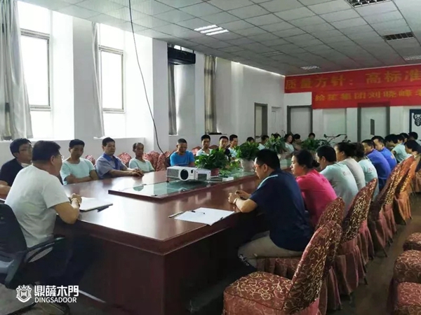 鼎萨木业加大力度整顿生产现场 全面提升产品质量