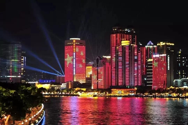 慧亚传媒祝福祖国母亲70周岁生日快乐！   