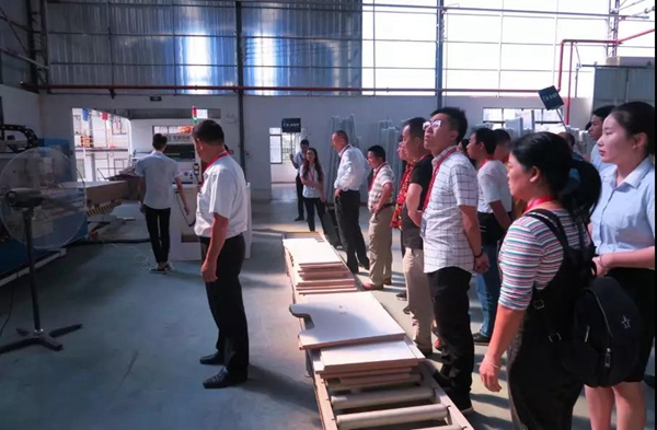 简·爱保罗全屋定制2019第二期财富分享会圆满成功 简·爱保罗全屋定制2019第二期财富分享会圆满成功