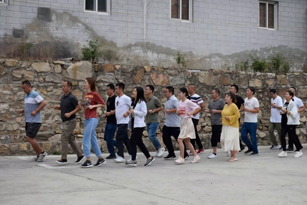 七特丽总部2019夏季拓展训练活动完美收官
