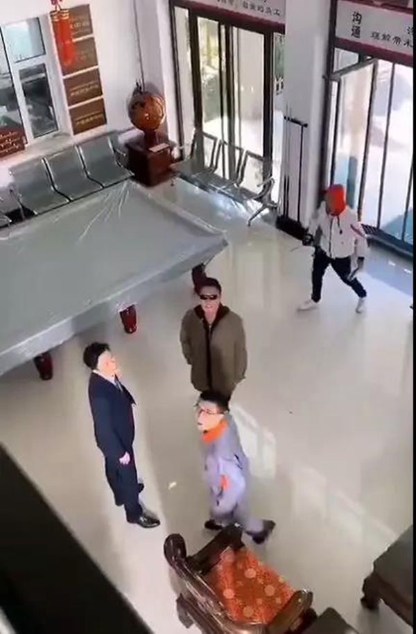 奇美定制家居迎来林永健老师主演的电视剧剧组 奇美定制家居迎来林永健老师主演的电视剧剧组