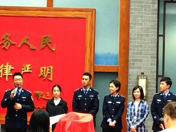 奇美定制家居迎来林永健老师主演的电视剧剧组 奇美定制家居迎来林永健老师主演的电视剧剧组