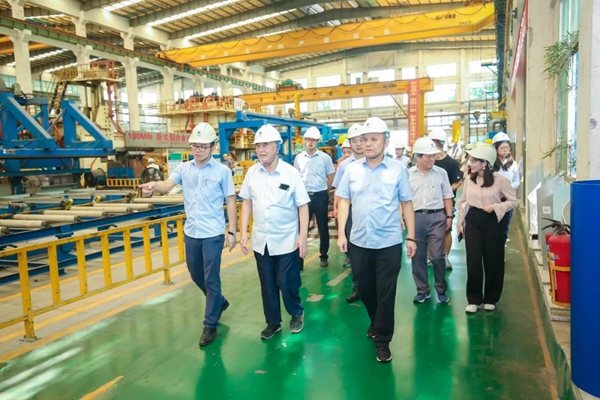 凤铝铝业举行“精工科技 凤铝先行”主题活动 