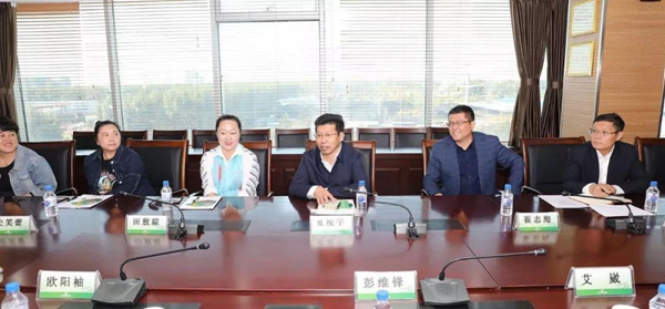 中国劳动关系学院调研组莅临金桥地板集团开展专题调研