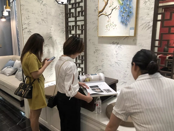 雕刻空间窗帘杭州展会完美收官 新品样式广受好评