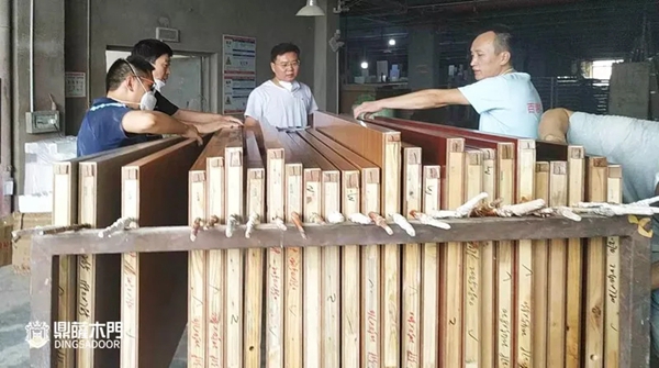 鼎萨木业加大力度整顿生产现场 全面提升产品质量