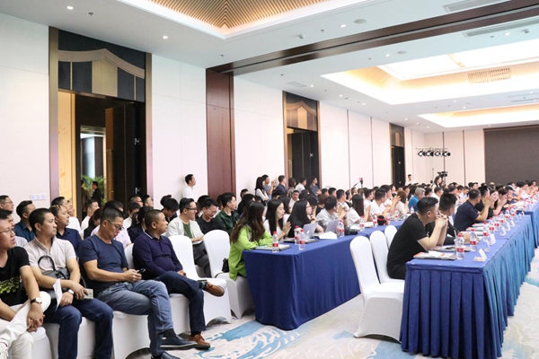 江湖不远,就在华东!六方强强联手,“华东定制第一展”明年现身杭州 江湖不远,就在华东!六方强强联手,“华东定制第一展”明年现身杭州