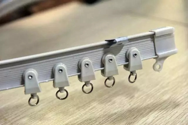 摩登汇布艺教你该怎么挑选窗帘轨道