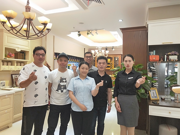 丽博经销商费佳：高效服务，解决客户痛点
