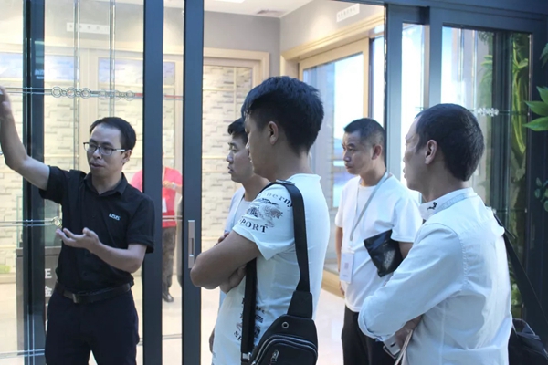 德斯莱斯门窗系统组织贵州分公司员工赴总部学习