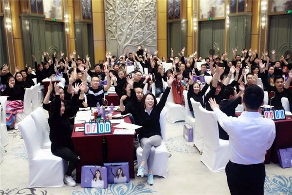 可罗雅墙布2019金秋提升拓展全国联动会完美收官