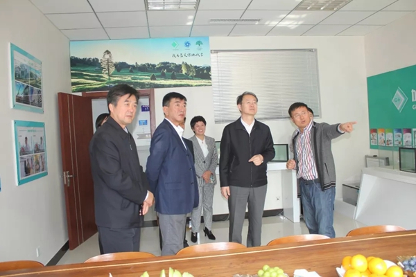 加多屏迎接宝石花物业董事长李杰训一行到访考察