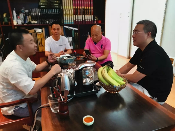 汇明A+墙布江西抚州店周总：做汇明A+墙布专卖店 我不再踟蹰