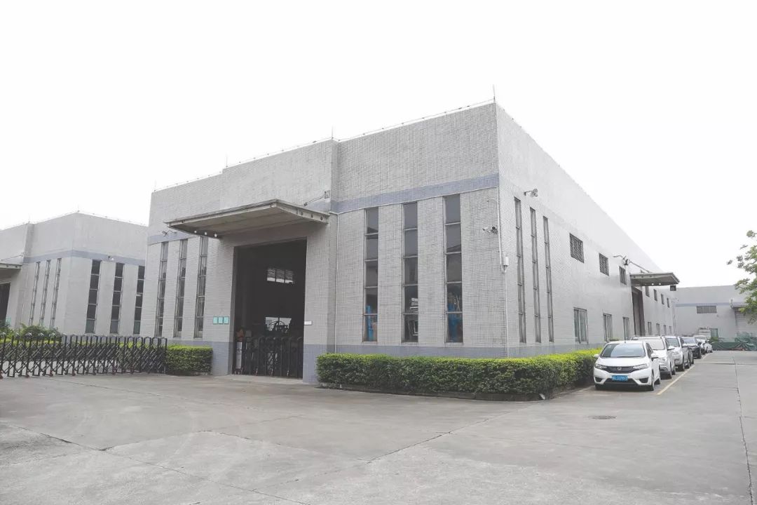 法坚尼门窗荣获2019系统门窗十大品牌和全国消费者放心满意品牌殊荣