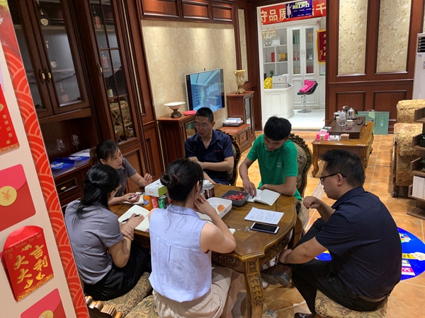 固诺家居经销商孟娟：完善客户体验，做到标准化店面