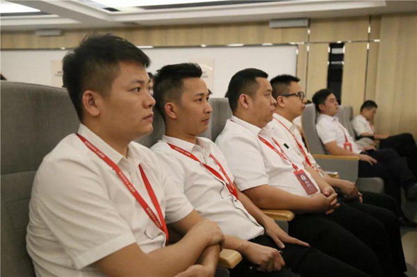 卡米亚陶瓷2019年第三季度工作总结会议圆满成功