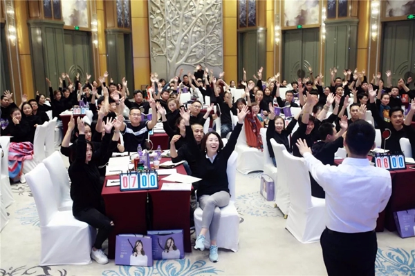 可罗雅无缝墙布2019金秋提升拓展全国联动会顺利开启
