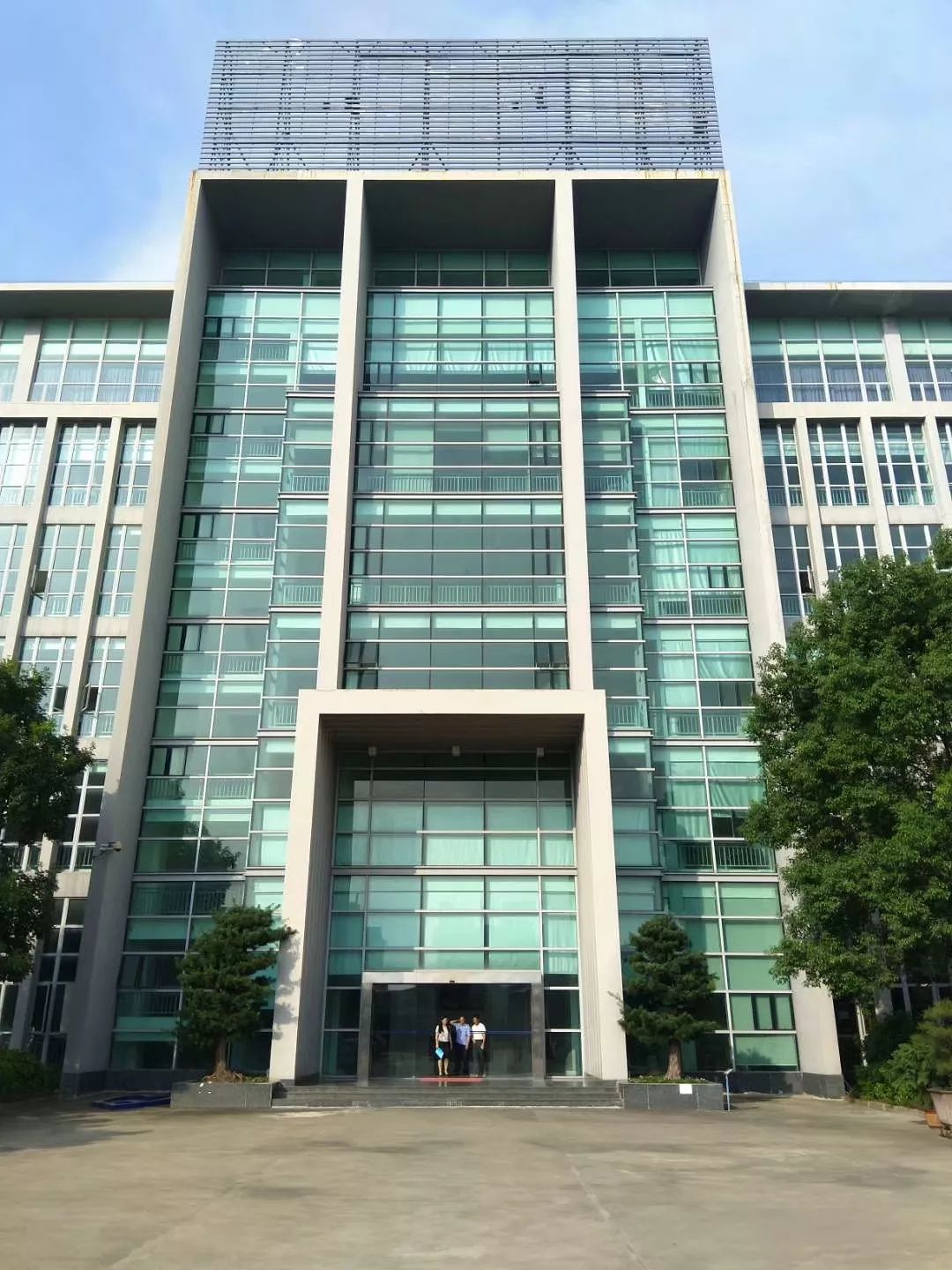 德斯莱斯铝业集团欢迎广东新荣发幕墙有限公司吴董事长一行莅临总部参观考察