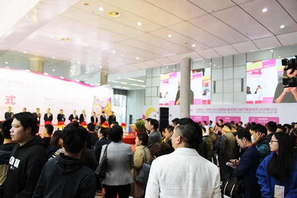 柯桥轻纺城墙纸墙布窗帘暨家居软装饰展览会盛大开启