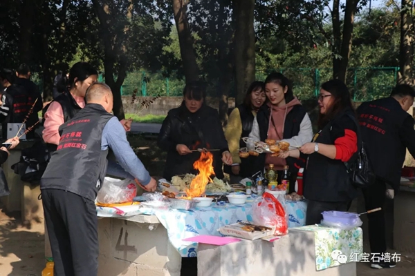 红宝石墙布2019秋季团建圆满结束 向更美好的生活进军