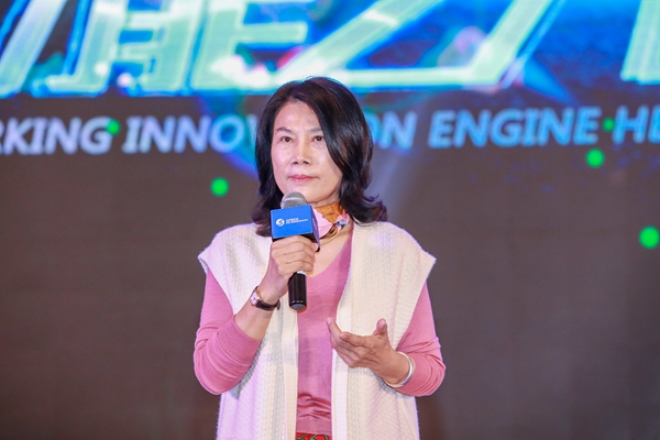 董明珠:自己不扬帆,没人帮你启航!倾情助阵第五届中国家居业重塑产业链价值大会