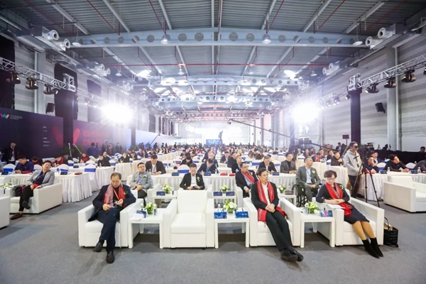派克墙布X2019首届世界墙纸墙布大会 有所期待臻于完美 派克墙布X2019首届世界墙纸墙布大会 有所期待臻于完美