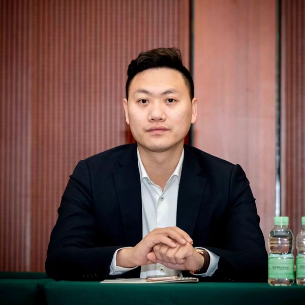 合生雅居全屋定制CEO王天兵出席南充第二届交流会活动